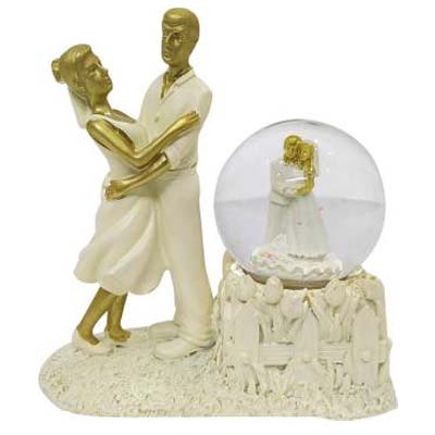 Couple Statue